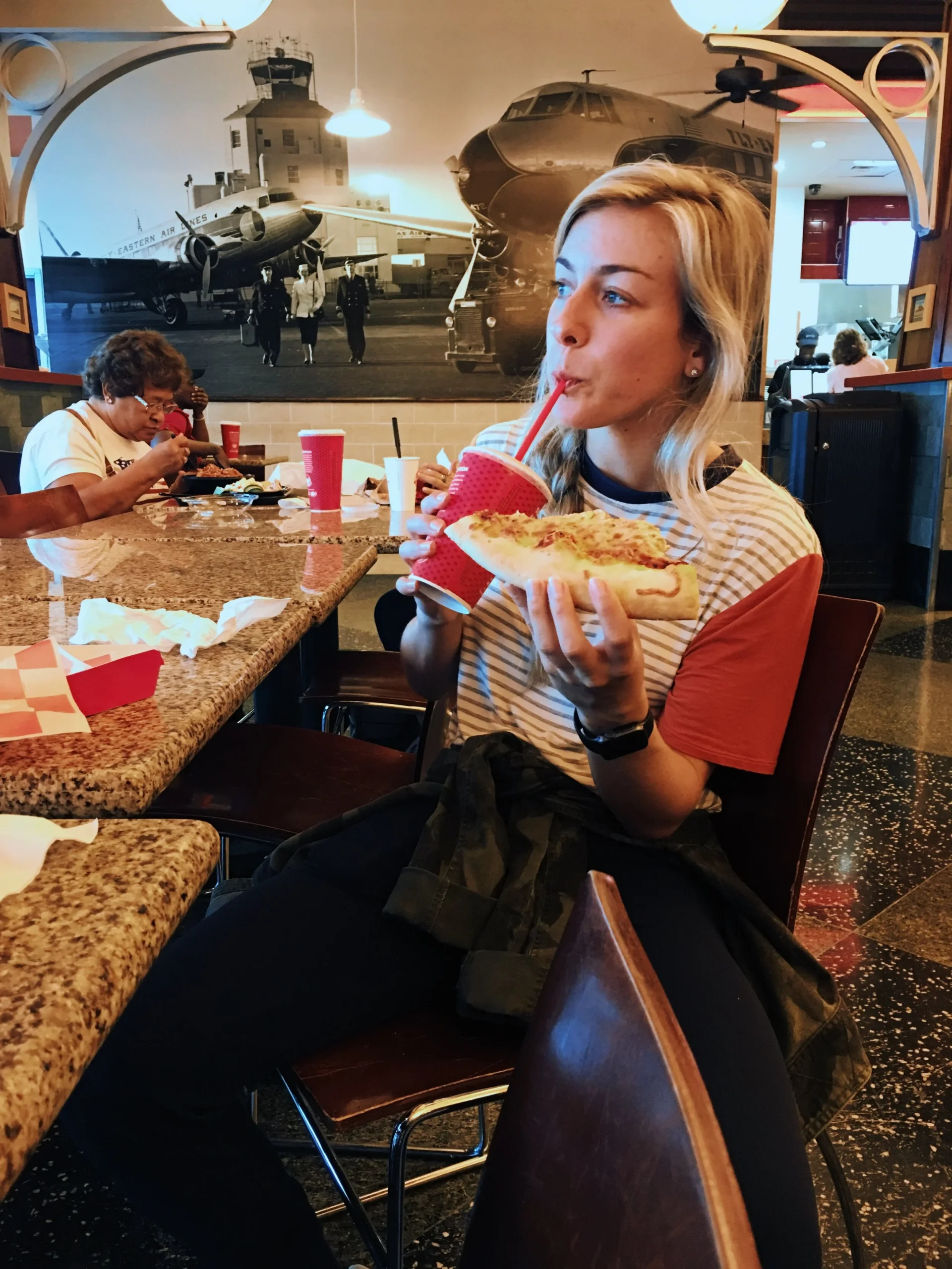   On a layover in Houston Hobby –&nbsp;peacefully eating my pizza and drinking Coke, knowing that my robo-managed investment funds were taken care of without me lifting a finger.  
